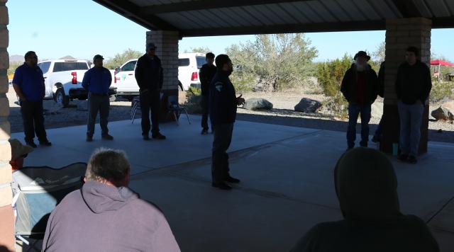 BLM staff person addresses volunteer group.